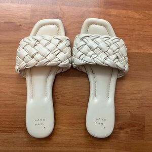 Cream white sandals (A new day)